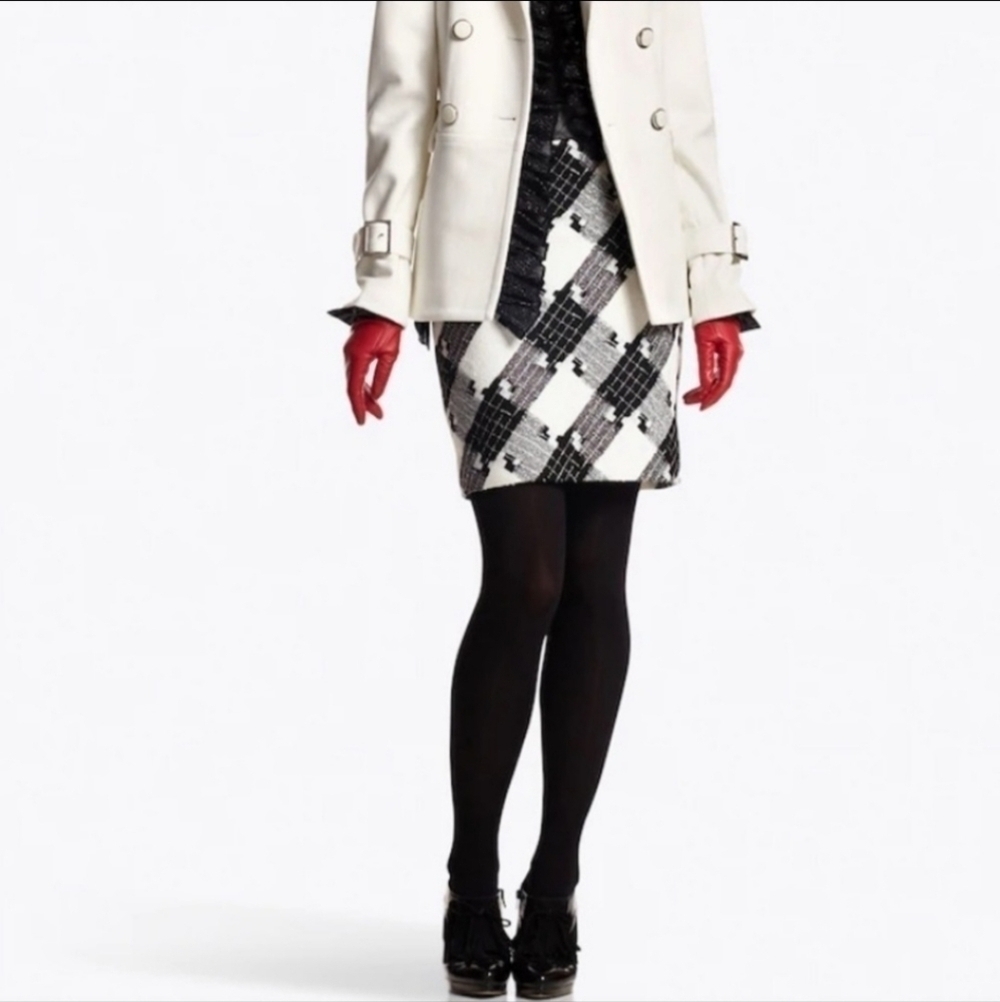 White House Black Market Cream Plaid Tweed Knee Length Pencil Skirt Lined Size 2